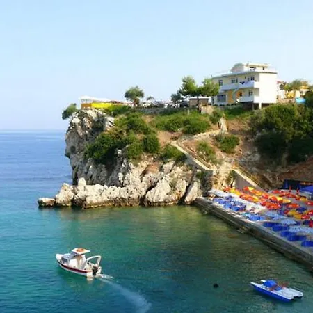 Hotel Kalaja 3*